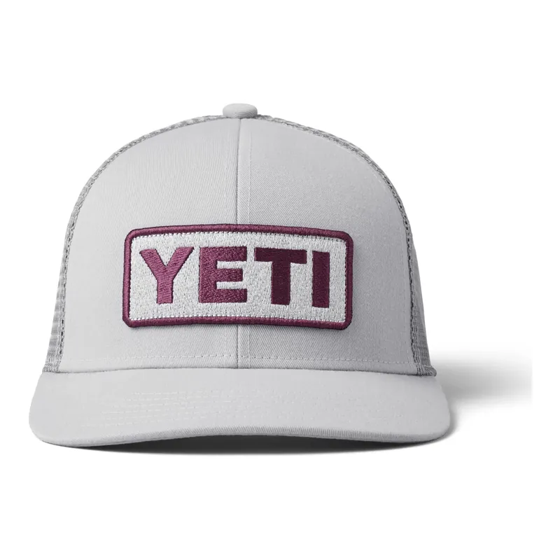 Achetez Aujourd&rsquo;hui YETI Logo Badge F22 Trucket Hat – Casquette