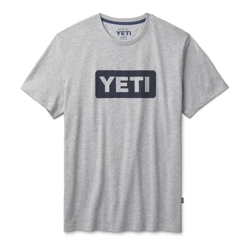 Nouvelle Collection YETI Logo Badge Short Sleeve – T-shirt