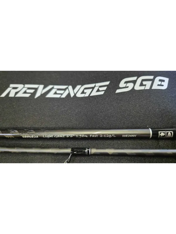 Commander Vite CANNE SPINNING SAVAGE GEAR SG8 REVENGE LIGHT GAME 1m98
