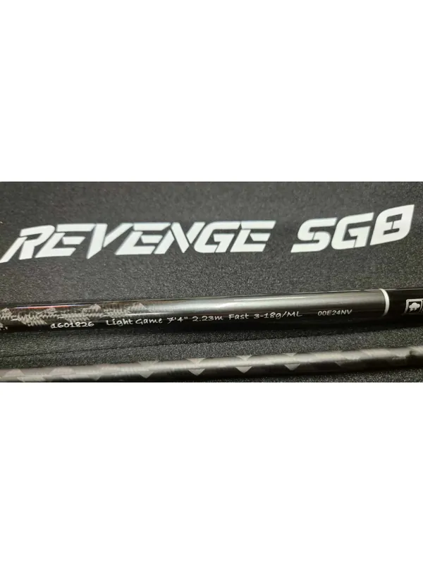 Commander Vite CANNE SPINNING SAVAGE GEAR SG8 REVENGE LIGHT GAME 2m23