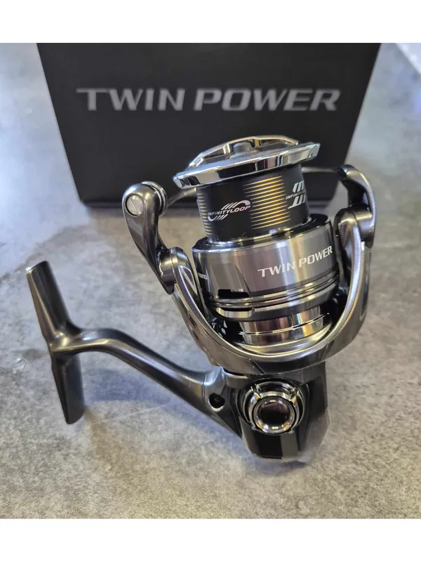 Moulinet SHIMANO TWIN POWER FE 2500 Dernier Modèle
