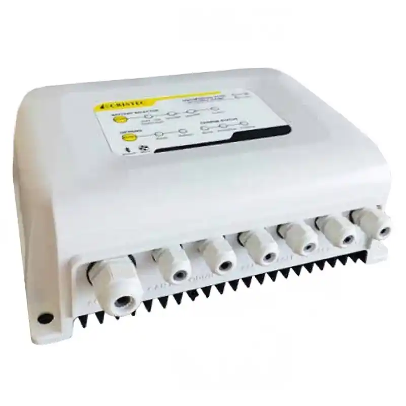 Chargeur de batterie étanche Cristec IP65 Power+ 12V 3 sorties Commander Maintenant