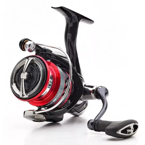 Must-Have DAIWA 18 Ninja Match and Feeder LT, à gauche et à droite, Match et Feeder Moulinet de Pêche, Frein Avant